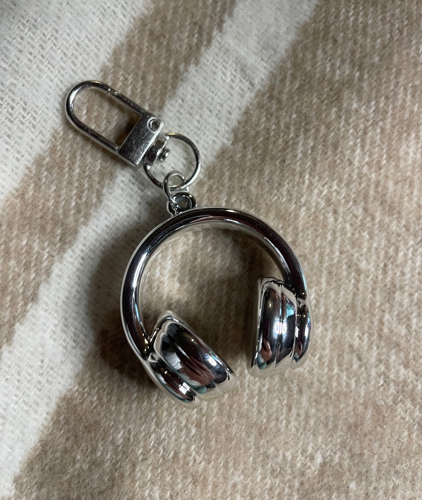 Headphone Keychain